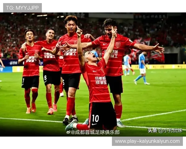 成都蓉城换帅后战术体系重构，部分主力离队使球队面临调整阵痛