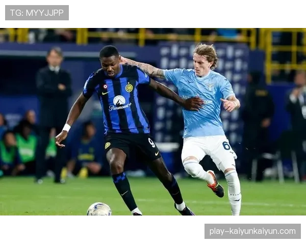 关键数据对比：上半场，国际米兰由守转攻推进至进攻三区用时平均仅7.8秒